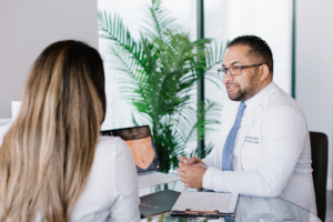 Plastic Surgeon who speaks Spanish in Atlanta